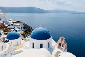 How to Visit Santorini on a Budget