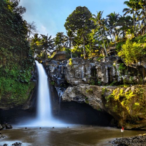 Tegenungan waterfall