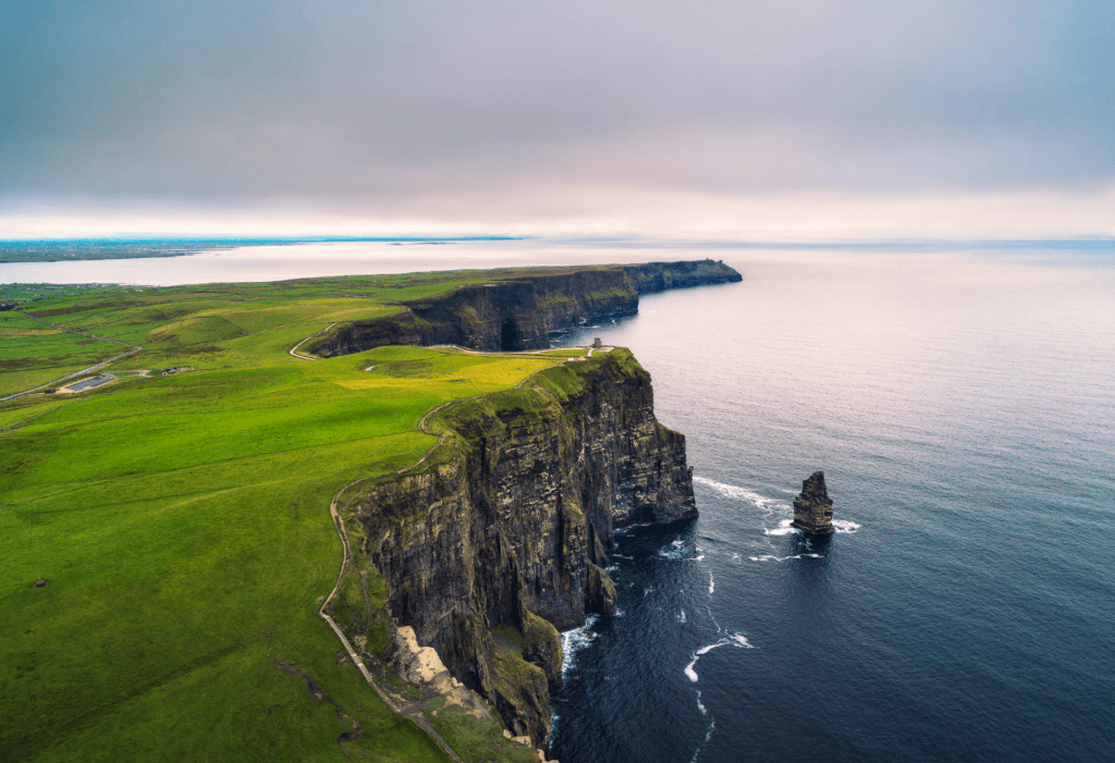 Thrillist - Hurry, Round-Trip Flights to Ireland Just Dropped to Around $250 | Dollar Flight Club