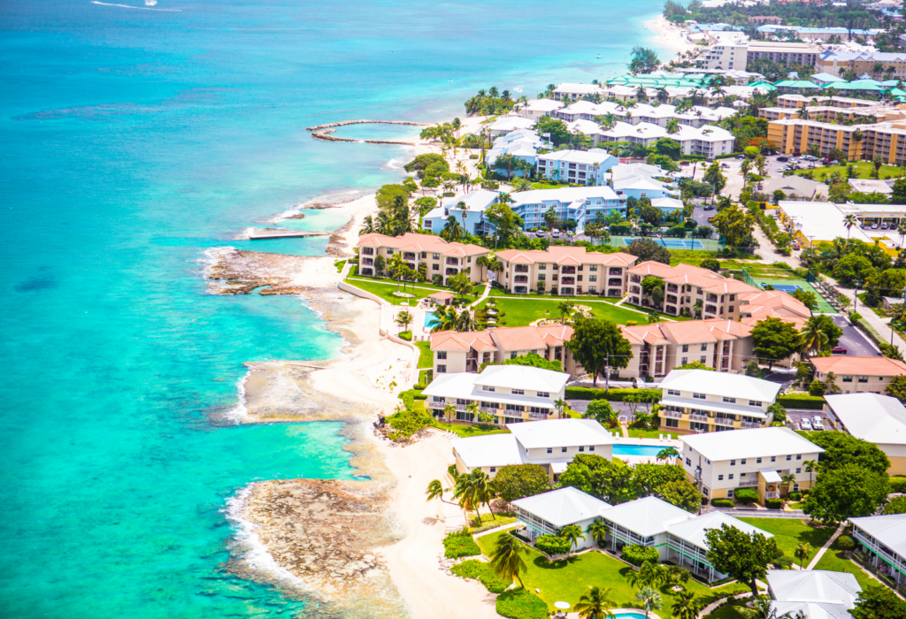 While known for its luxurious vibes, Grand Cayman also offers options for those seeking the most affordable islands in the Caribbean. From snorkeling at Stingray City to exploring Crystal Caves, it’s a hidden gem for the best cheap weekend beach vacation in Caribbean islands.