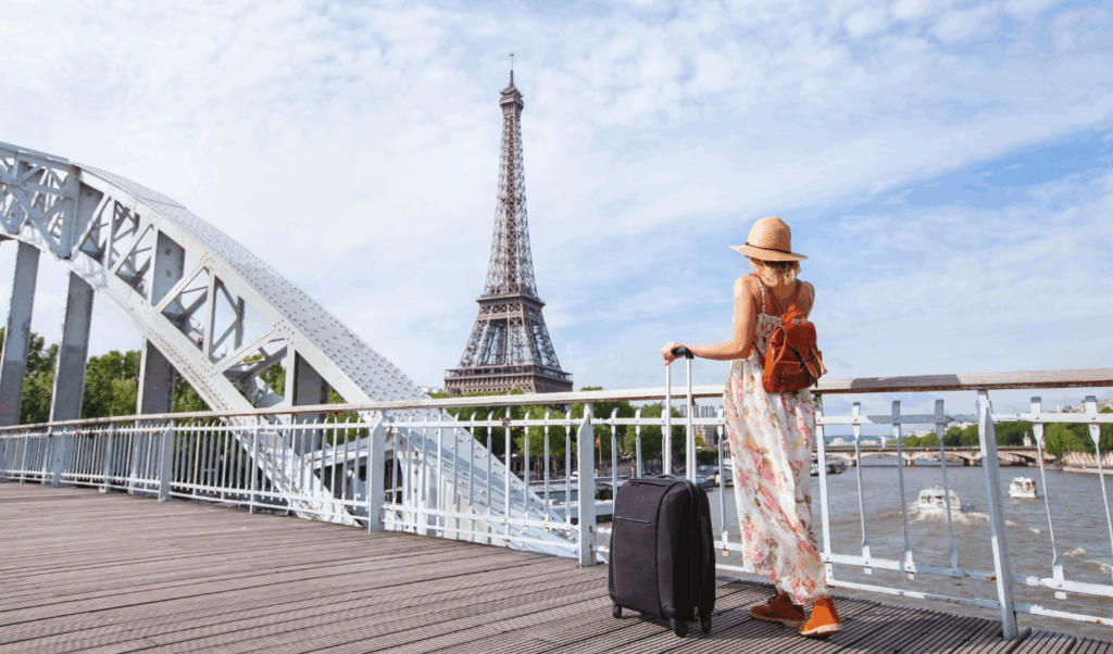 paris traveler